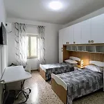 Casa Hyccarina Daire Carini
