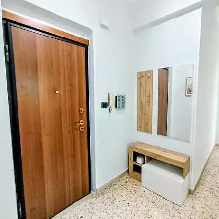 Casa Hyccarina * Карини